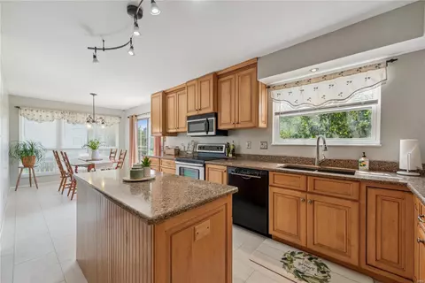 137 Gunston Hall Dr, Saint Charles, MO 63304 photo 9