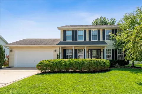 137 Gunston Hall Dr, Saint Charles, MO 63304 photo 2