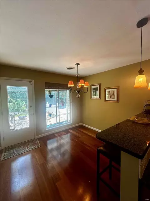 Dining - 420 Mayfair Dr, Ballwin, MO 63011 photo 2 of 4