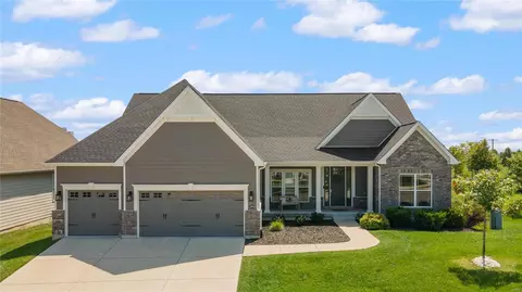 2484 Bright Leaf Ct, Wildwood, MO 63011