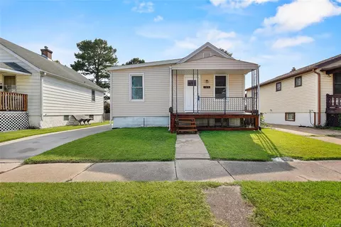 4676 Primm St, Saint Louis, MO 63116