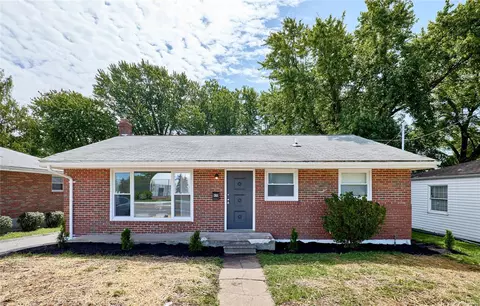 420 N New Florissant Rd, Florissant, MO 63031