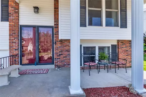 274 Village Mead Dr, Ballwin, MO 63021 photo 2