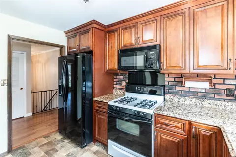 274 Village Mead Dr, Ballwin, MO 63021 photo 12