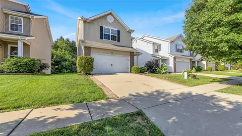Exterior - 208 Springbeach Dr, O'fallon, MO 63368 photo 2 of 7