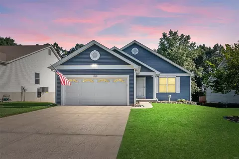 10421 Ashby Place Ln, Saint Ann, MO 63074