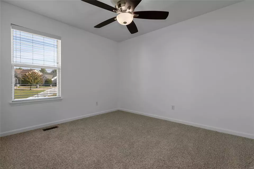 Bedroom - 913 Tower Pl, O'fallon, MO 63366 photo 5 of 5