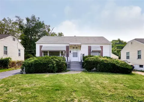 6108 Eaton Dr, Saint Louis, MO 63134