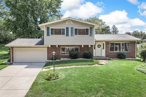 4340 Berrywick Ter, Saint Louis, MO 63128