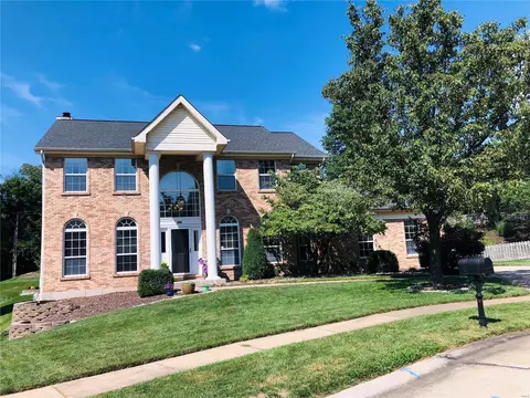 16005 Surfview Ct, Wildwood, MO 63040