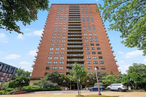 4466 W Pine Blvd #14A, Saint Louis, MO 63108