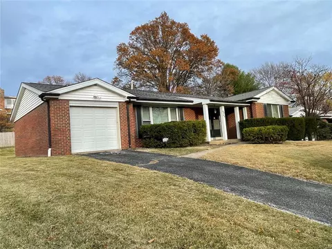 8053 Tulane Ct, University City, MO 63130