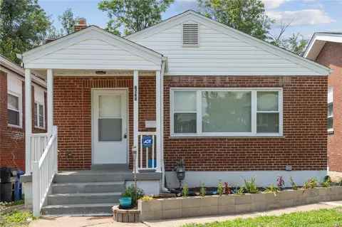 6268 Cabanne Ave, Saint Louis, MO 63130