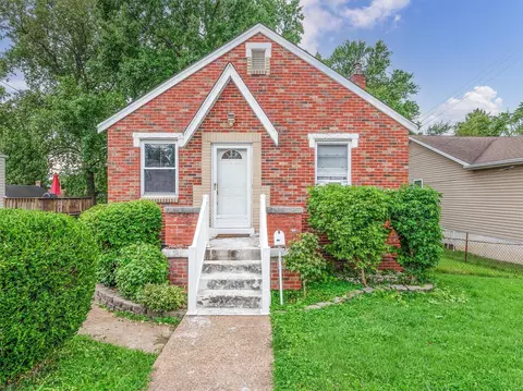 236 W Loretta Ave, Saint Louis, MO 63125