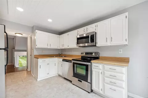 132 Carmel Woods Dr, Ellisville, MO 63021 photo 8
