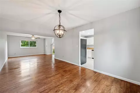132 Carmel Woods Dr, Ellisville, MO 63021 photo 7