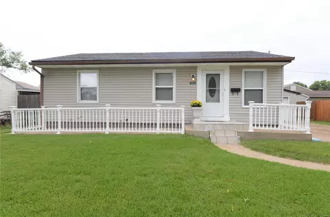 7820 Kammerer Ave, Saint Louis, MO 63123