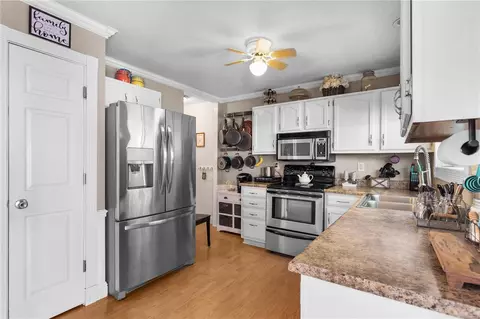 Kitchen - 2313 Longmont Dr, O'fallon, MO 63368 photo 3 of 3