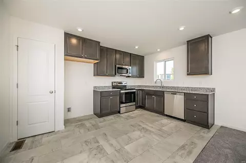 Kitchen - 60 Mora Blvd #428-402, O'fallon, MO 63368 photo 3 of 3