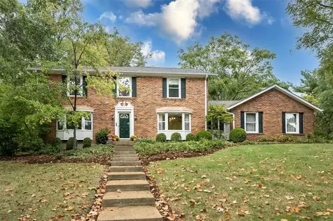 1781 Lynkirk Ln, Kirkwood, MO 63122