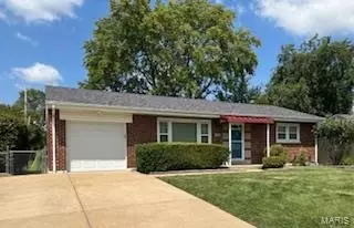 8425 Craighill Dr, Saint Louis, MO 63123