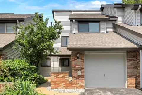 11583 Tawny Ash Ct, Saint Louis, MO 63146