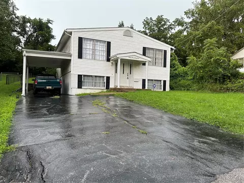 2444 Prouhet Ave, Overland, MO 63114