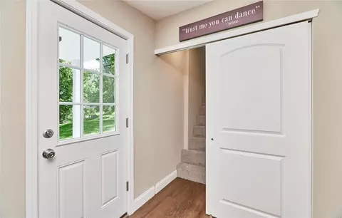 Entry Way - 255 Washington St, Augusta, MO 63332 photo 2 of 3