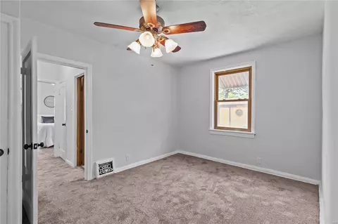 8525 Mathilda Ave, Saint Louis, MO 63123 photo 17
