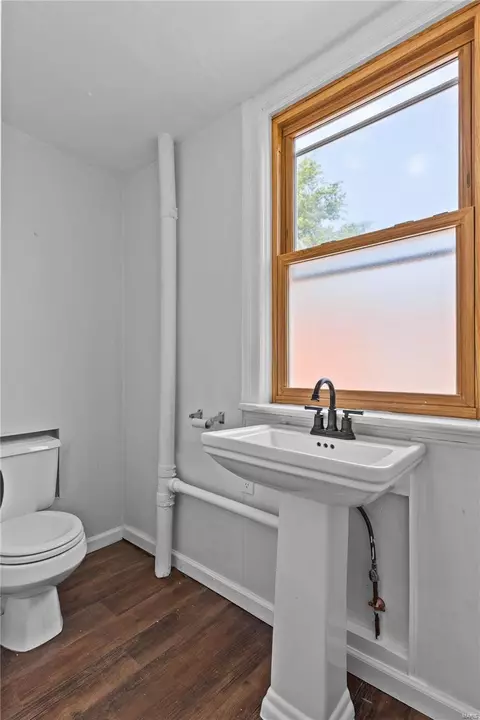 8525 Mathilda Ave, Saint Louis, MO 63123 photo 16