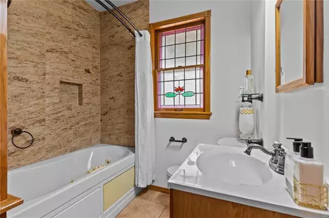 8525 Mathilda Ave, Saint Louis, MO 63123 photo 14