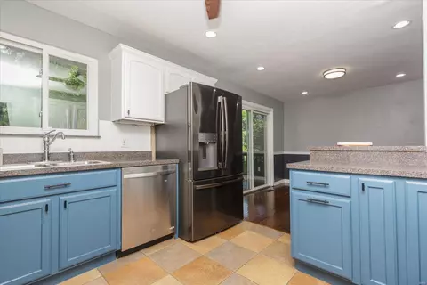 Kitchen - 476 Applestone Dr, Ballwin, MO 63021 photo 1 of 4