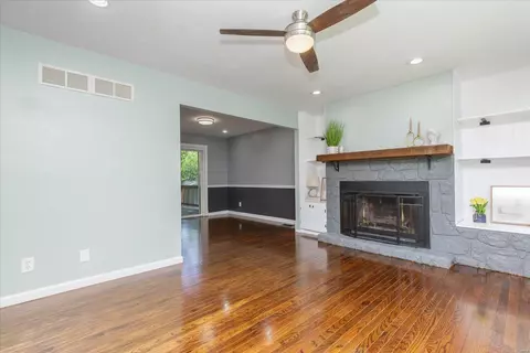Living - 476 Applestone Dr, Ballwin, MO 63021 photo 1 of 9