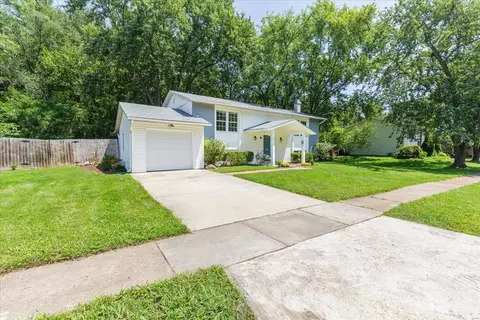 Exterior - 476 Applestone Dr, Ballwin, MO 63021 photo 10 of 10