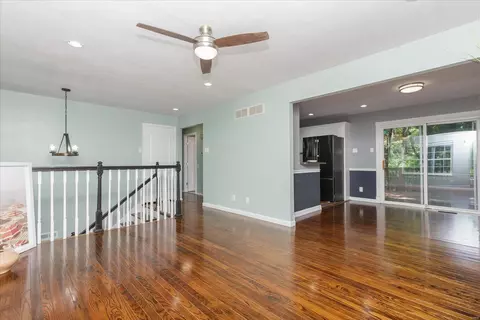 Living - 476 Applestone Dr, Ballwin, MO 63021 photo 2 of 9