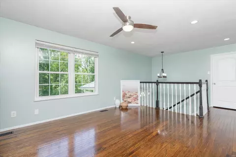 Living - 476 Applestone Dr, Ballwin, MO 63021 photo 3 of 9