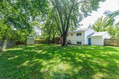 Exterior - 476 Applestone Dr, Ballwin, MO 63021 photo 2 of 10