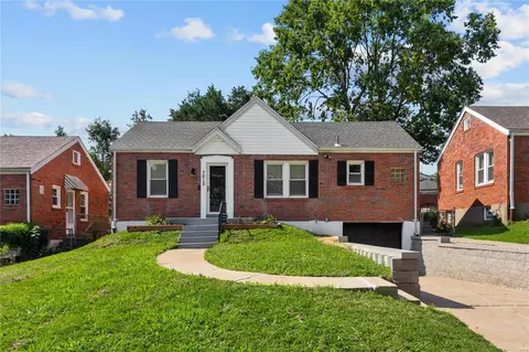 7612 Lynn Ave, University City, MO 63130