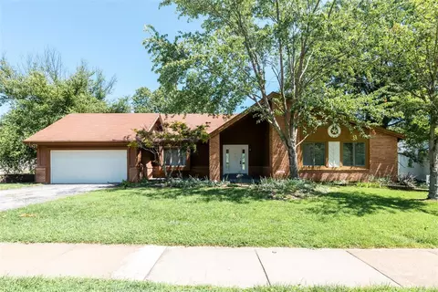 16365 Peppermill Dr, Wildwood, MO 63005