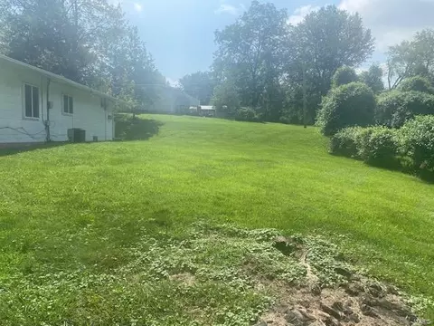 Exterior - 816 Streiff Ln, Ballwin, MO 63011 photo 3 of 4