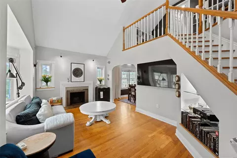 1528 Louisville Ave, Saint Louis, MO 63139