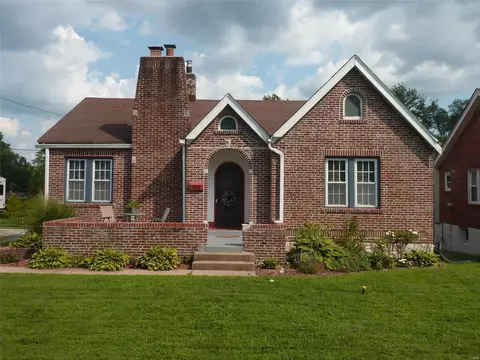 2856 Telegraph Rd, Saint Louis, MO 63125