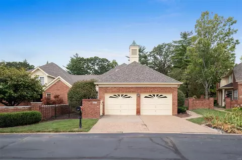2217 Croydon Walk, Saint Louis, MO 63131
