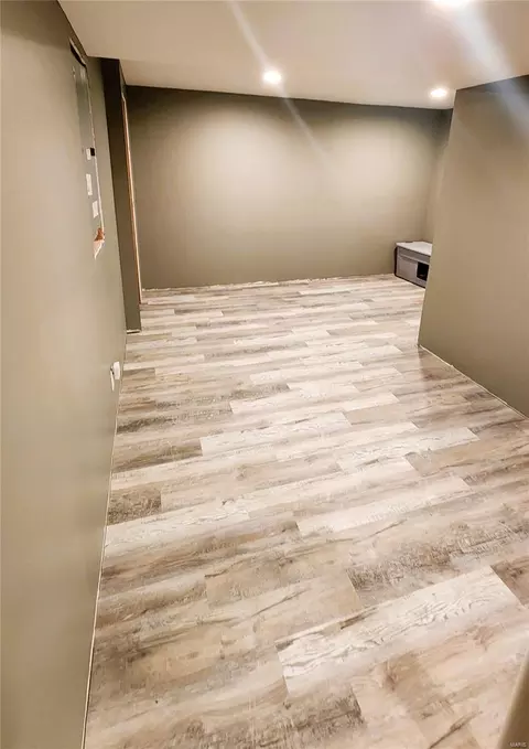 Entry Way - 12 Beacon Trail Ct, O'fallon, MO 63366 photo 2 of 2