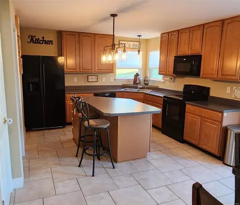 Kitchen - 12 Beacon Trail Ct, O'fallon, MO 63366 photo 1 of 3
