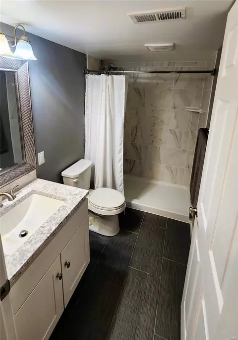 Bath - 12 Beacon Trail Ct, O'fallon, MO 63366 photo 4 of 4
