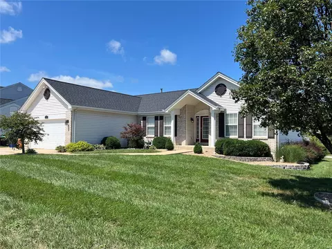51 Bear Claw Ct, Wentzville, MO 63385