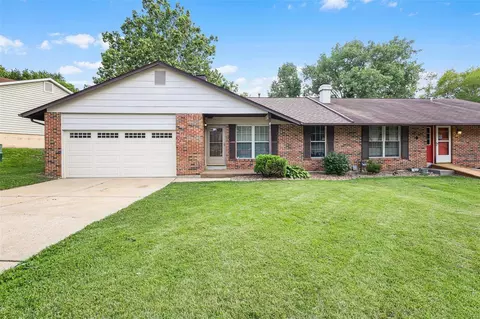 38 Telluride Dr, Saint Peters, MO 63376