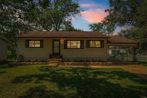 4257 Snelson Dr, Saint Louis, MO 63129
