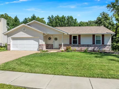 2157 Graystone Dr, Saint Charles, MO 63303
